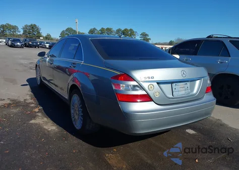 2007 Mercedes-Benz S 550 z USA, uszkodzony, nr VIN WDDNG71X17A079677